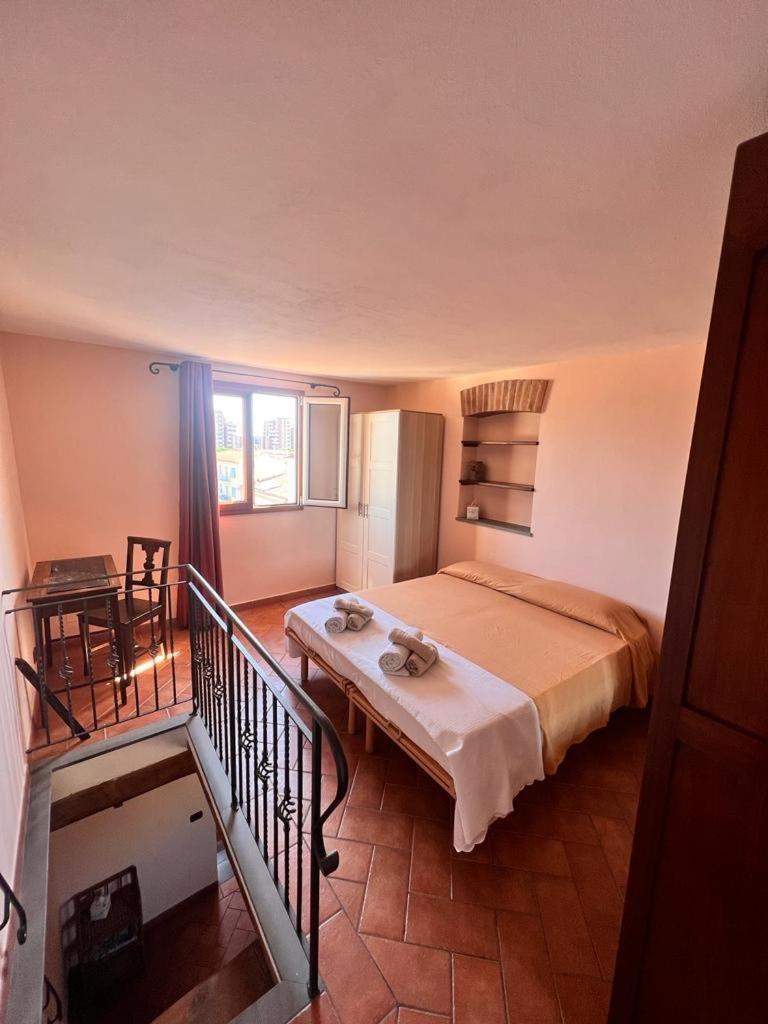 Faro B&B Ліворно Екстер'єр фото